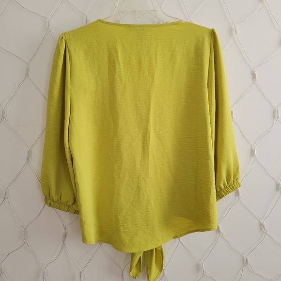 Olivia & Martin Pullover Tie-Up Top • - Picture 5 of 5